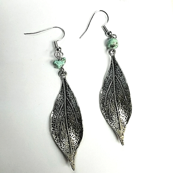 Jewelry - 3/$25 🌸💖🌸HANDCRAFTED LEAF AND TURQUOISE EARRINGS🌸💖🌸